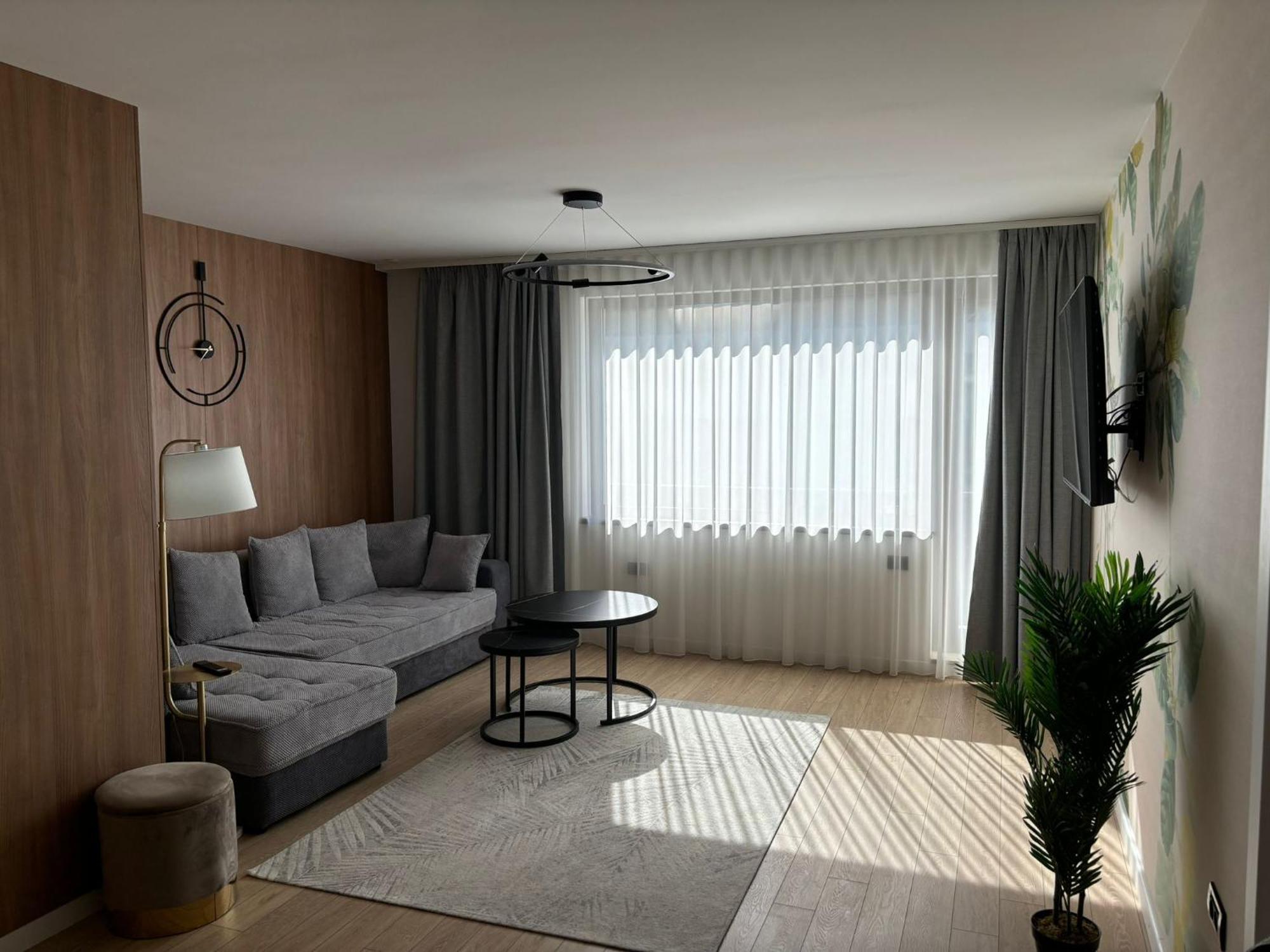 Grand With Free Access To Alpin